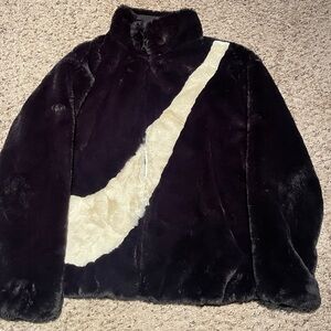 Nike Women's Plush Faux Fur Jacket, Size Small, Pre-Loved; Open to negotiation